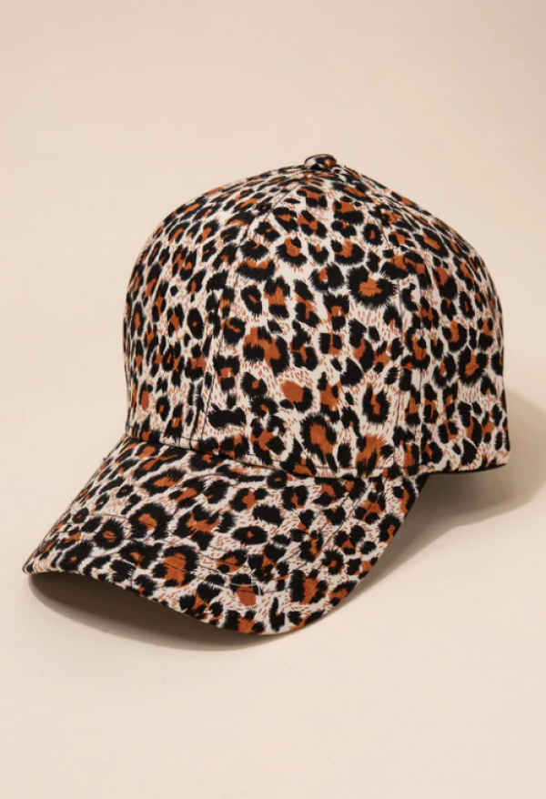 Topi Baseball dengan Aksen Leopard
